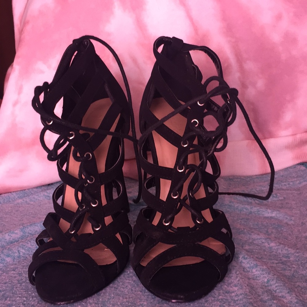 Black strapped open toed heels with laces!